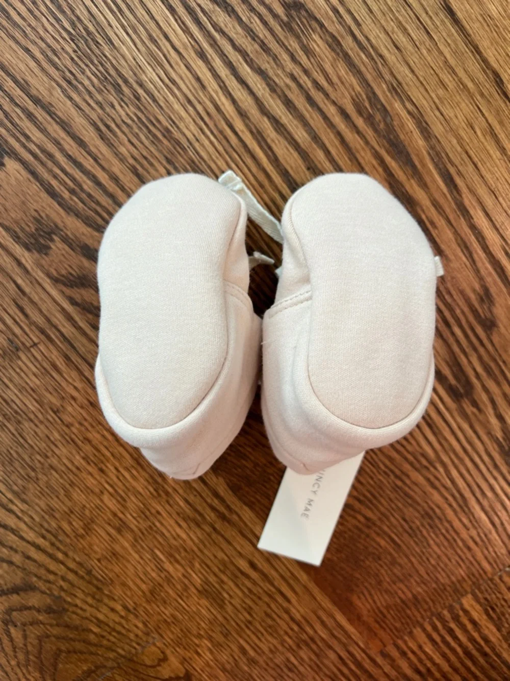 NWT QUINCY MAE 100% organic cotton baby booties shell 3-6 months